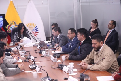 Contraloría detecta perjuicio millonario en contratos de CELEC