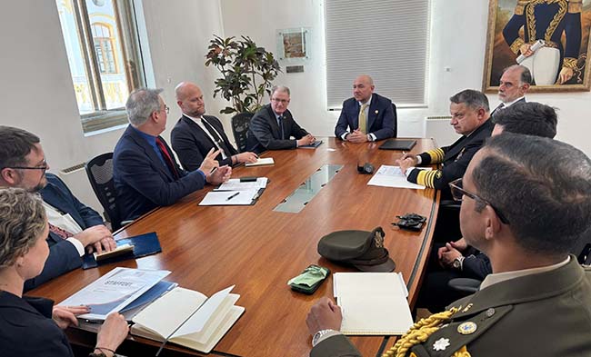 Ecuador y Estados Unidos refuerzar temas de seguridad y defensa