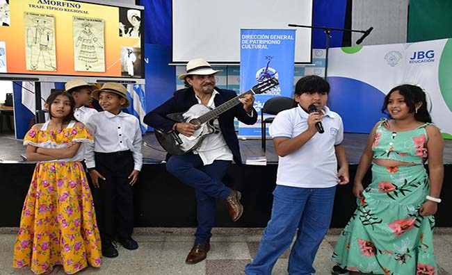 El amorfino conquista en el Día Mundial del Folclore