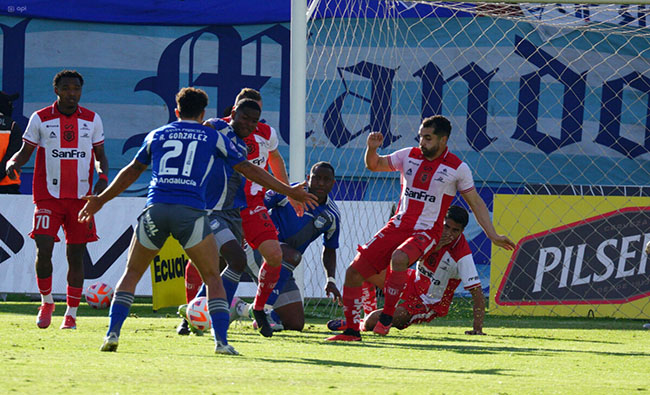 Emelec abre investigación interna por supuesta fiesta entre jugadores