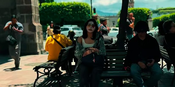 Trend “Ojitos Mentirosos” conquista TikTok en Ecuador también