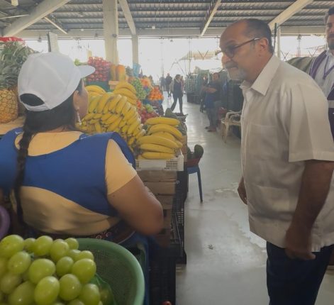 Humberto Plaza refuerza controles contra especulación alimentaria