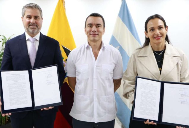 Gobierno y minera Barrick firman acuerdo ambiental-comercial