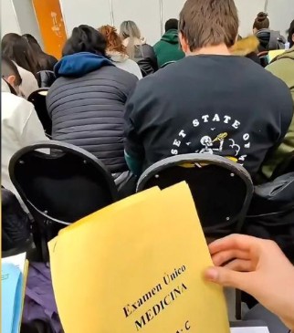 Médico ecuatoriano acusado de fraude repite examen en Argentina