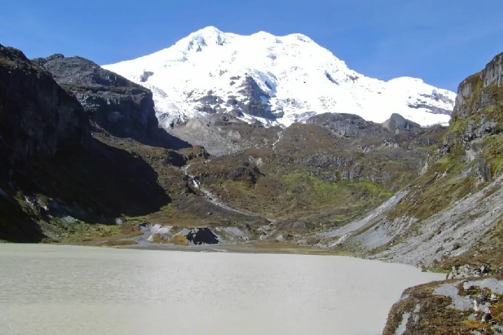 ecuador 221 ministerio-restringe-accesos-en-parque-cayambe-por-nieve.ecuador221.com_.ec_ Restringen accesos en Parque Cayambe por nieve