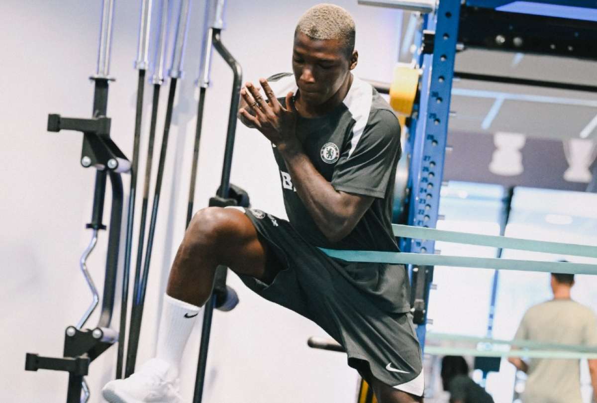 moises-caicedo-responde-sobre-exclusion-del-balon-de-oro.ecuador221.com_.ec_ Moisés Caicedo responde sobre exclusión del Balón de Oro