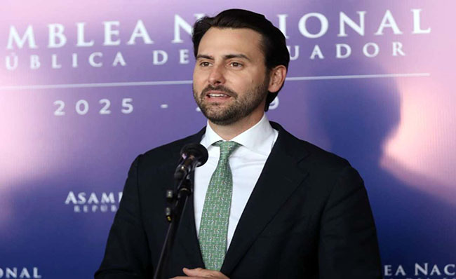 Niels Olsen se refiere a denuncia por diezmos en la Asamblea