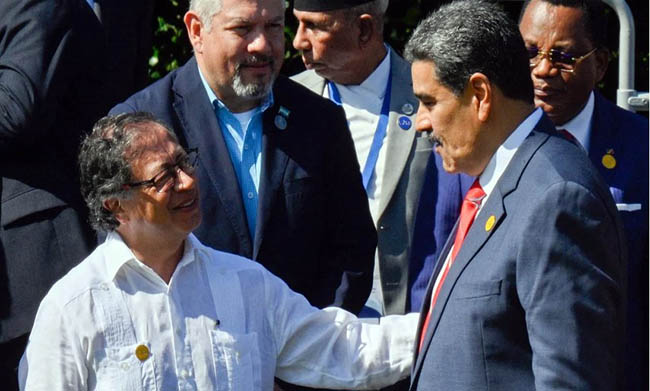 Petro se alinea con Maduro y niega la existencia del Cartel de los Soles