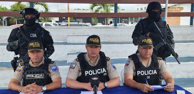 Policía detiene a tres presuntos extorsionadores Ecuador