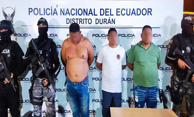Policía rescata a tres secuestrados y captura a sus raptores