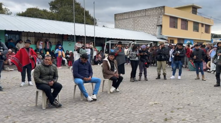 Policías piden disculpas a Iza y recuperan libertad