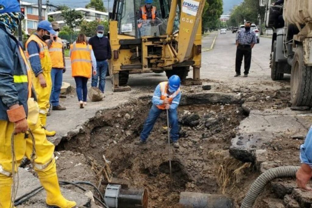 ecuador 221 quito-pierde-millones-de-litros-diarios-por-fugas.ecuador221.com_.ec_ Quito pierde millones de litros diarios por fugas