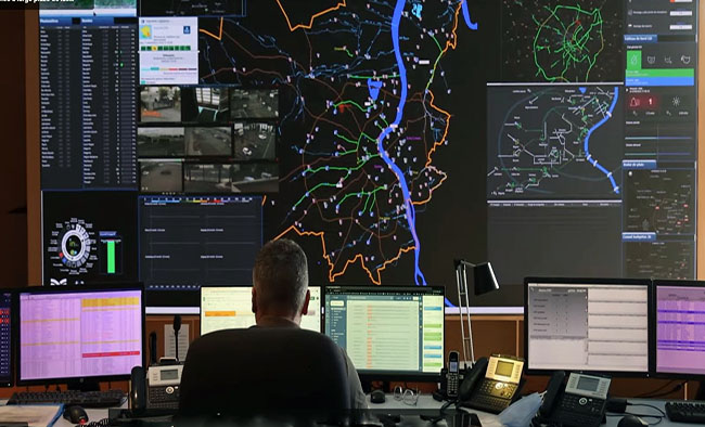 Realizan trabajos para evitar inundaciones en la Kennedy