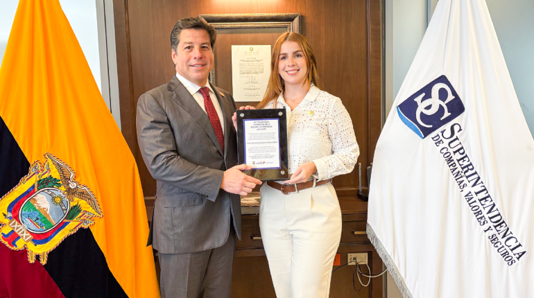 Superintendencia recibe Sello Violeta por promover igualdad efectiva
