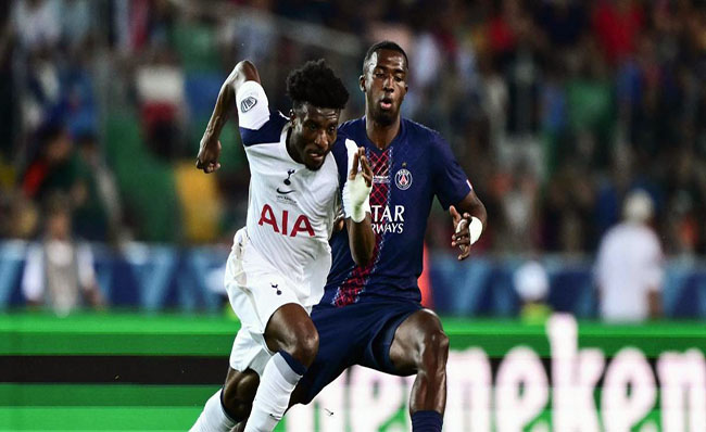 Willian Pacho primer ecuatoriano campeón de la Supercopa de Europa