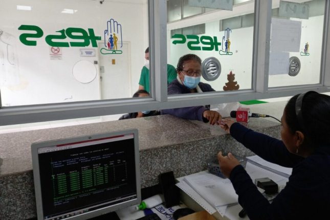 Archivan caso de convenios millonarios en hospitales IESS