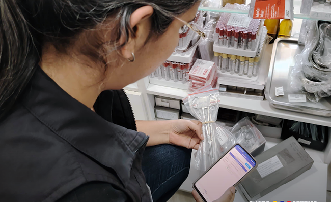 Arcsa realiza control de medicamentos y dispositivos médicos irregulares