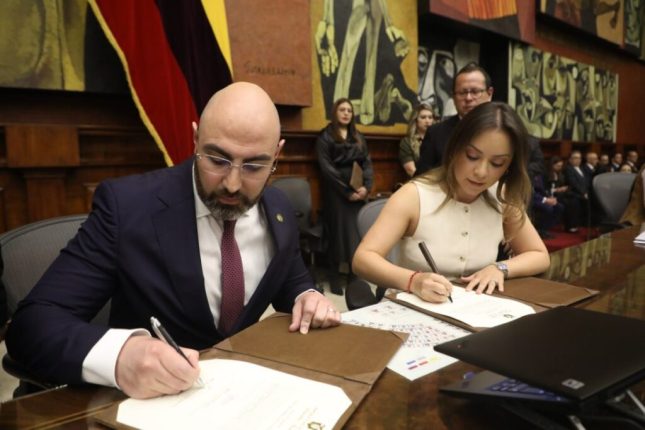 Asamblea posesiona cuatro vocales principales del Consejo Judicial