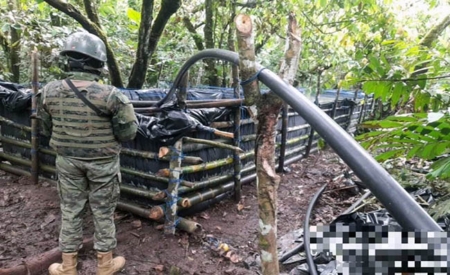 Ejército localizó piscina artesanal con 3 mil galones de combustible