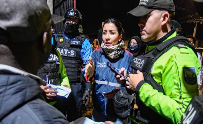 Mega operativo en Quito dejó 13 locales clausurados y 8 detenidos
