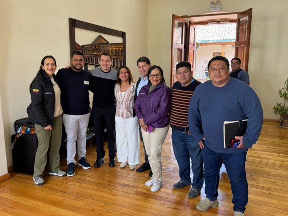 Noboa acuerda con pescadores y refuerza producción nacional