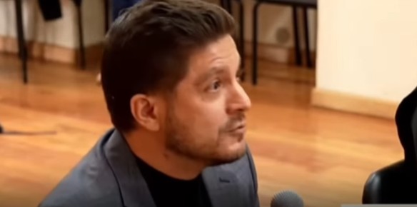 Periodista extranjero cuestiona silencio presidencial ante crisis