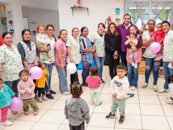 Pinto impulsa educación, salud y tradiciones desde Imbabura