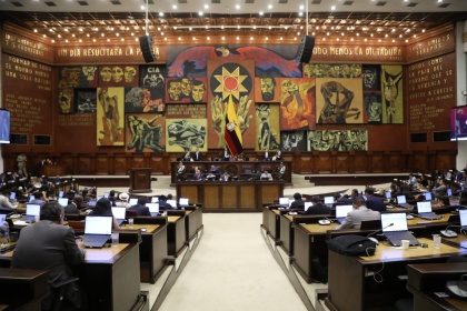 pleno-debatedo-entrega-pensiones-vitalicias-exmandatarios-ecuador221.com_.ec_ Pleno debatió sobre entrega de pensiones vitalicias a exmandatarios