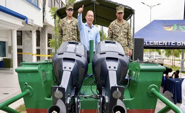 Prefectura orense dona motores fuera de borda a la Armada