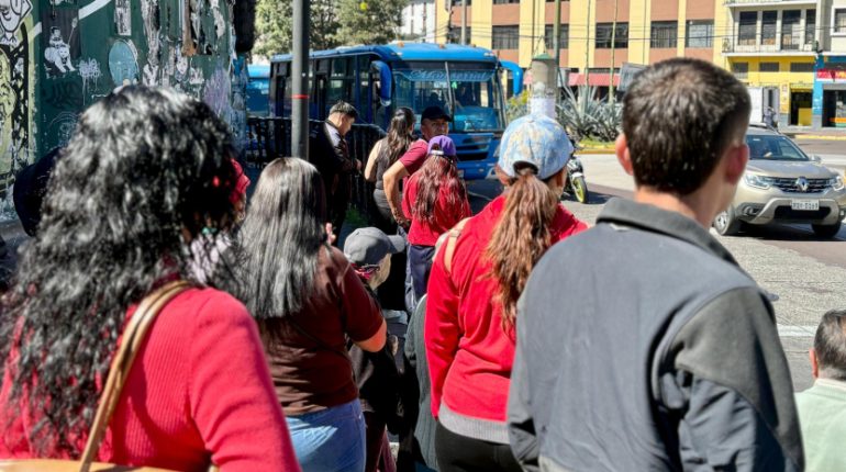 Transportistas de Pichincha suspenden paro por diésel