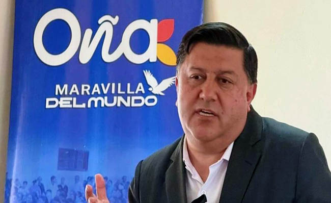 trece-de-quince-alcaldes-de-azuay-firman-apoyo-al-gobierno-ecuador221.com_.ec_ Trece de quince alcaldes de Azuay firman apoyo al Gobierno