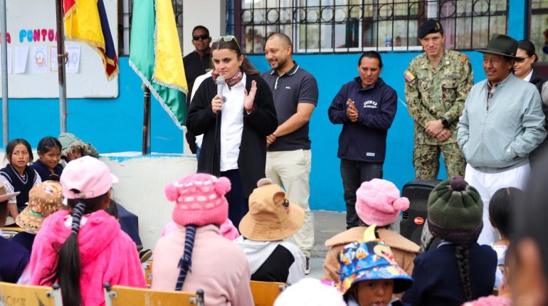 Vicepresidenta Pinto impulsa educación y salud infantil en Otavalo