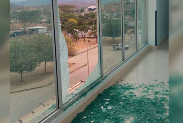 Balacera frente al hospital Monte Sinaí causa alarma en Guayaquil