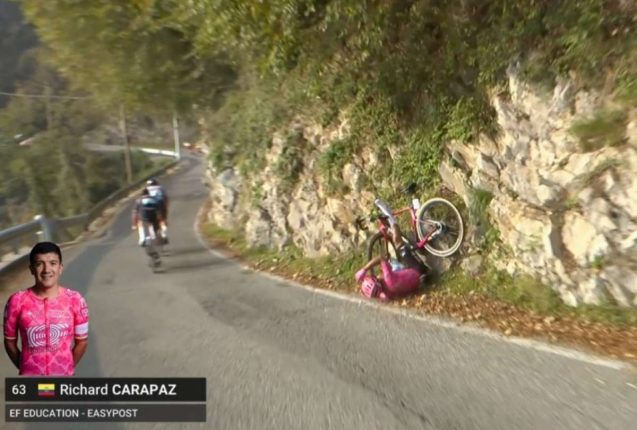 Carapaz se recupera tras caída en Il Lombardia