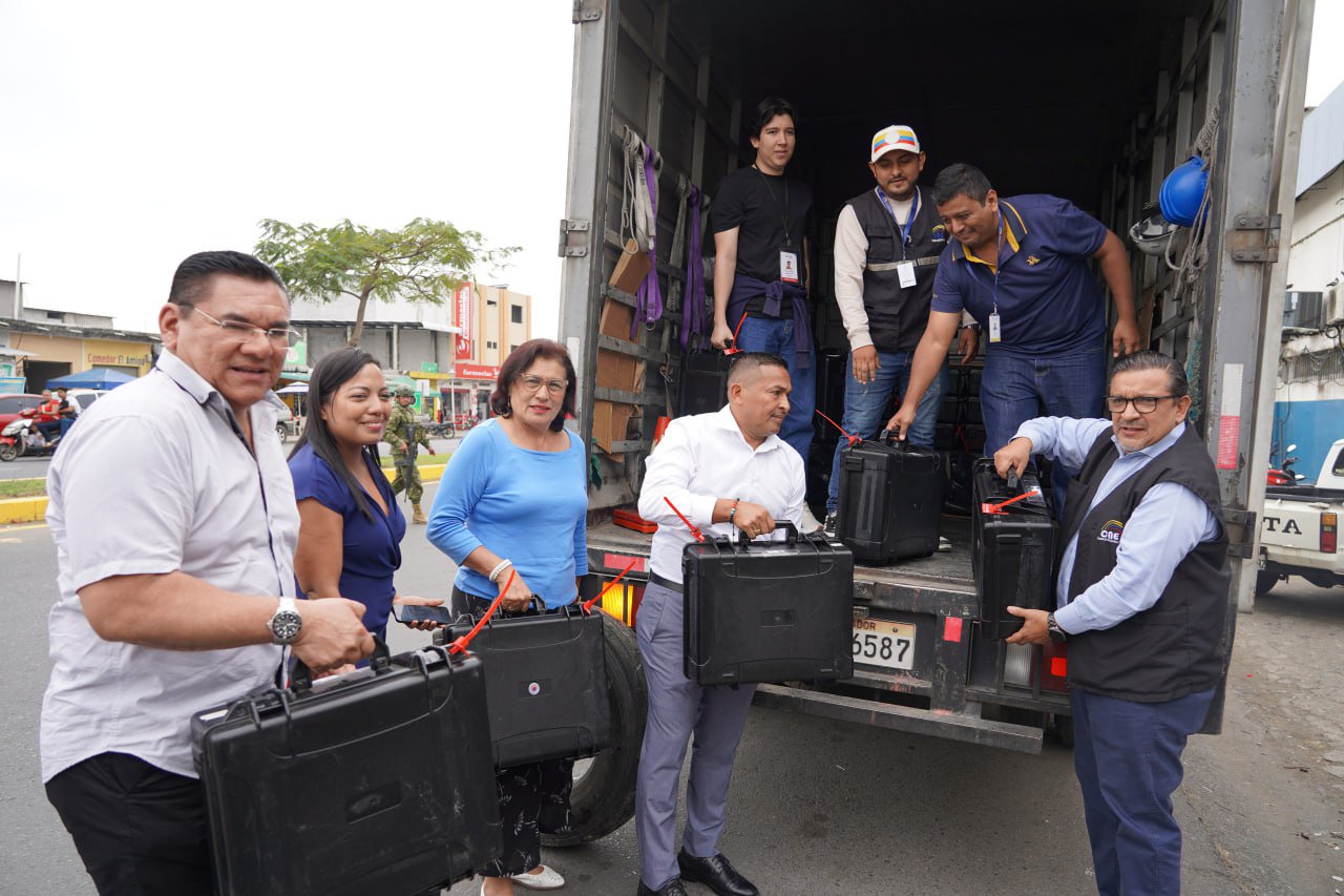 ecuador 221 cne-de-los-ros-refuerz-digitalizacin-electoral-con-nuevos-kits-tcnicos.ecuador221.com_.ec_ CNE de Los Ríos refuerza digitalización electoral con nuevos kits técnicos