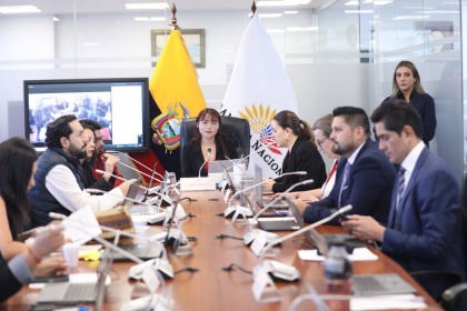 ecuador 221 comisin-analiza-contrataci-n-de-deuda-p-blica-nacional.ecuador221.com_.ec_ Comisión analiza contratación de deuda pública nacional