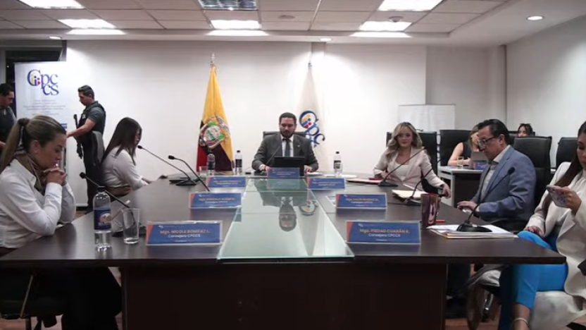 cpccs-abre-impugnaciones-comision-fiscal-general-2025.ecuador221.com_.ec_ Cpccs abre plazo para impugnar 52 aspirantes oficiales