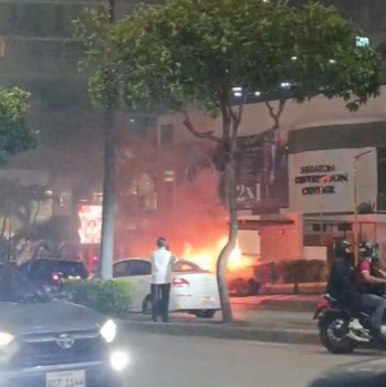 Explosión de camioneta cerca del Mall del Sol deja un muerto