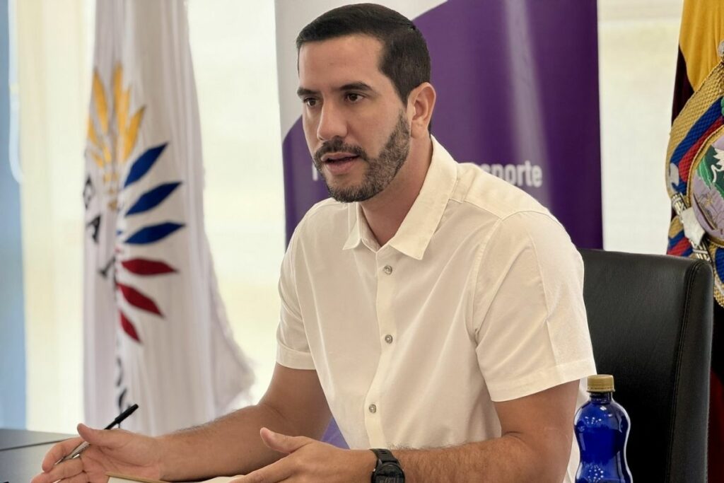 gobierno-inicia-segundo-pago-del-bono-para-transportistas-ecuatorianos.ecuador221.com_.ec_ Gobierno inicia segundo pago del bono para transportistas