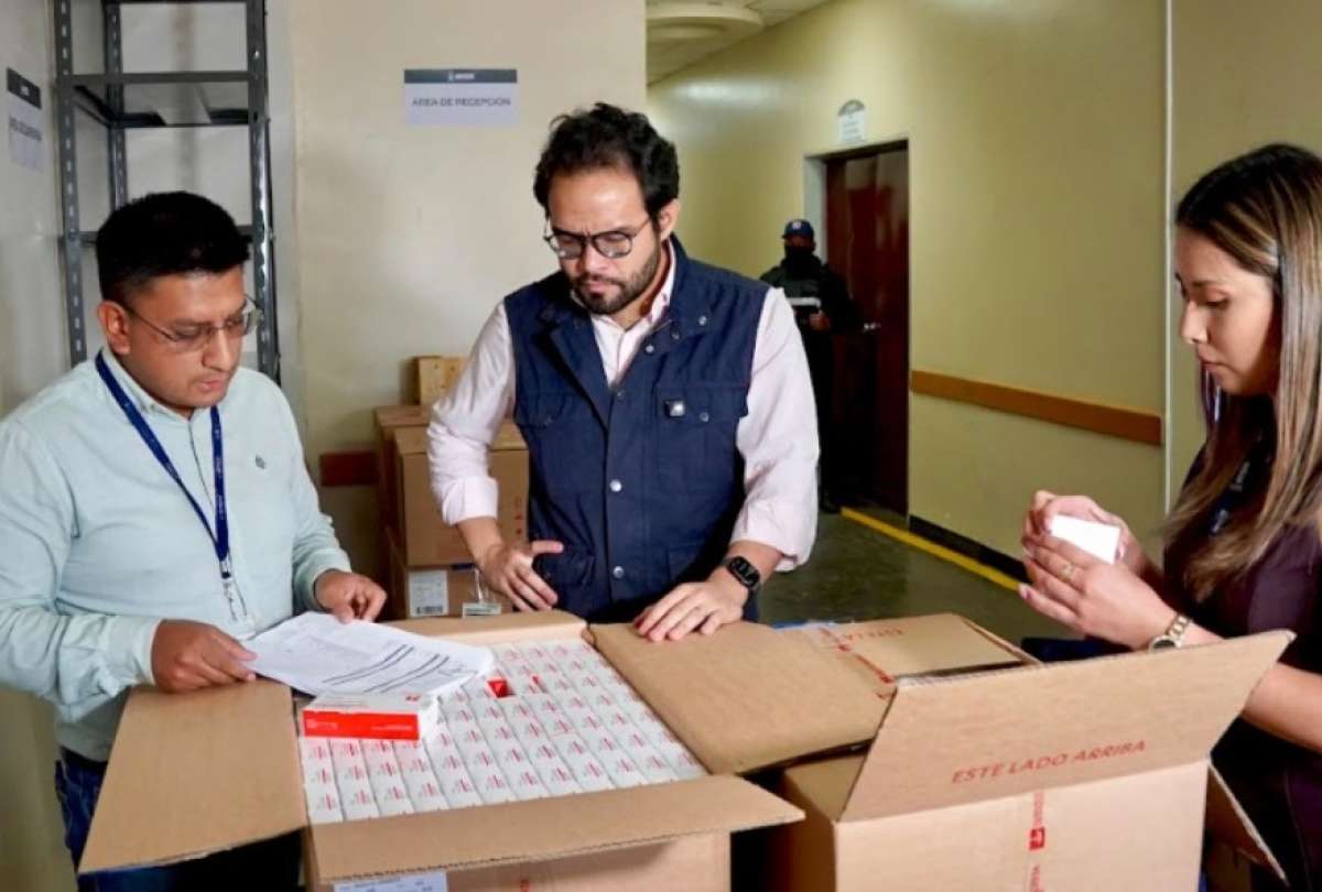 ecuador 221 iess-entrega-medicamentos-de-ltima-generaci-n-en-cuenca.ecuador221.com_.ec_ IESS entrega medicamentos de última generación en Cuenca