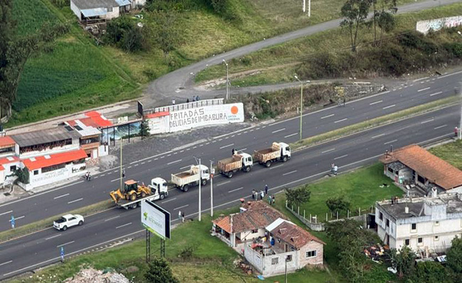 ecuador 221 las-vias-amanecieron-despejadas-en-el-pais-ecuador221.com_.ec_ Las vías amanecieron despejadas en el país