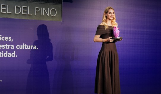 Lavinia Valbonesi galardonada por solidaridad en Premios Hispana