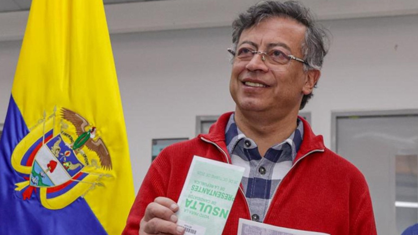 ecuador 221 niegan-combustible-a-avin-de-petro-en-madrid-por-sanciones-de-ee.uu_.ecuador221.com_.ec_ Niegan combustible a avión de Petro en Madrid por sanciones de EE. UU.