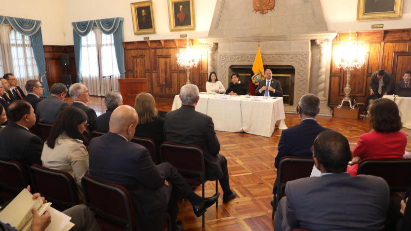 paro-ecuador-gobierno-explica-medidas-economicas-cuerpo-diplomatico.ecuador221.com_.ec_ Gobierno detalla plan económico ante diplomáticos tras 15 días de paro