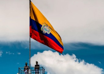 politica-random-en-ecuador-caos-sarcasmo-y-absurdo-cotidiano.ecuador221.com_.ec_ Política Random en Ecuador: caos, sarcasmo y absurdo cotidiano