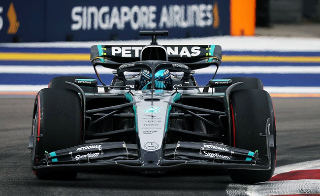 Russell rompe los pronósticos y se lleva la pole en Singapur