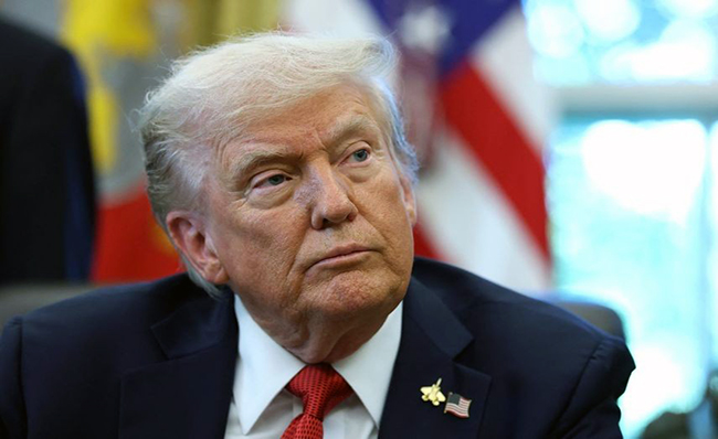 Trump arremete contra el gobernador de Illinois: "Debería estar en la cárcel"