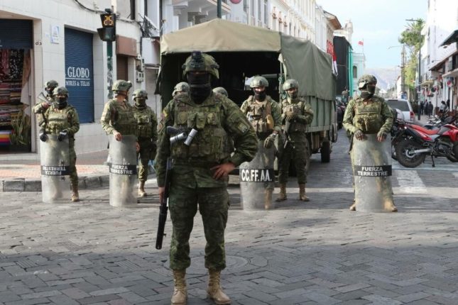 Video revela agresiones contra militares retenidos en Cotacachi