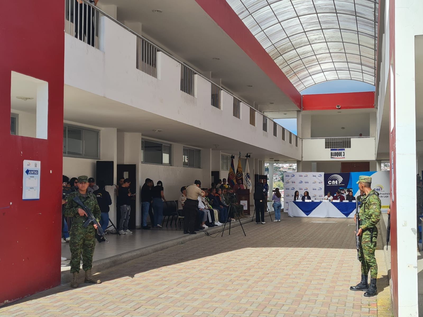 ecuador 221 WhatsApp-Image-2025-11-09-at-12.12.34 Simulacro de Consulta Popular