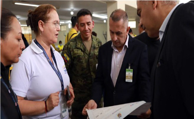 Auditores de organizaciones políticas verificaron seguridades del material electoral